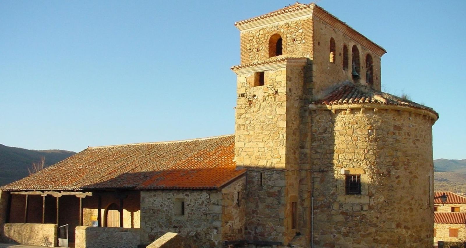 La iglesia parroquial de Santo Domingo de Silos en  Prádena del Rincón, declarada Bien de Interés Cultural