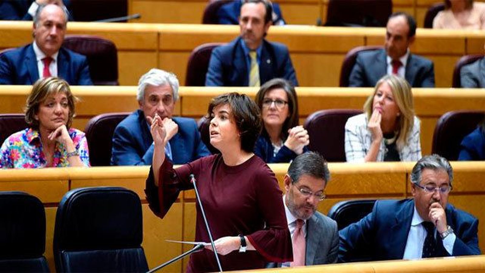 Santamaría apela a la "conciencia" de Puigdemont  para no llevar a Cataluña a la "ruina"