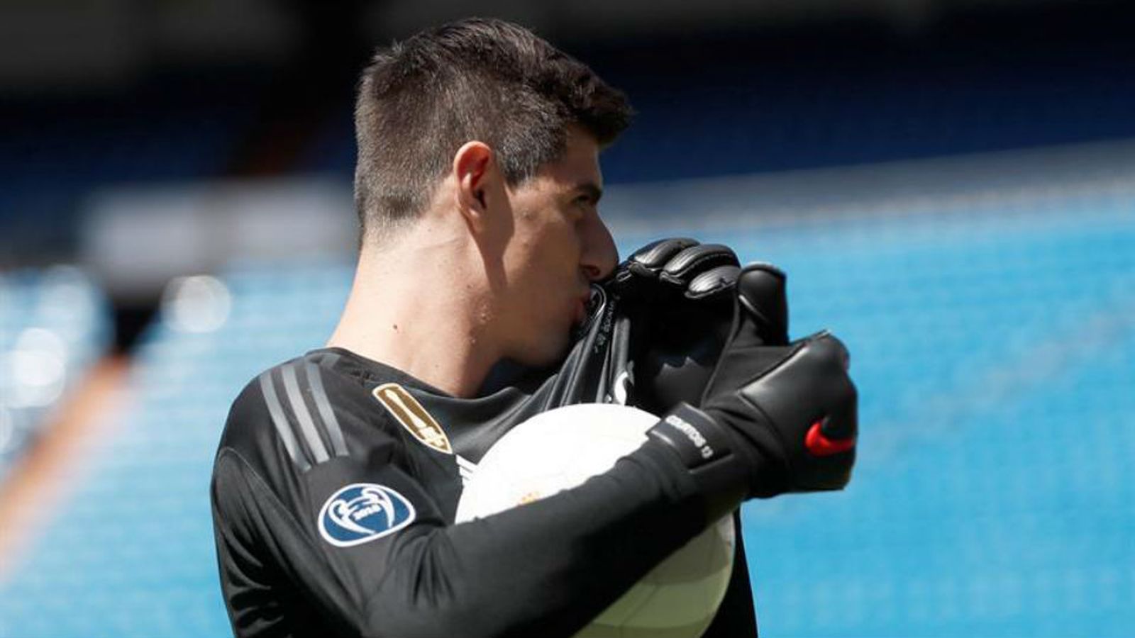courtois0908_4.jpg