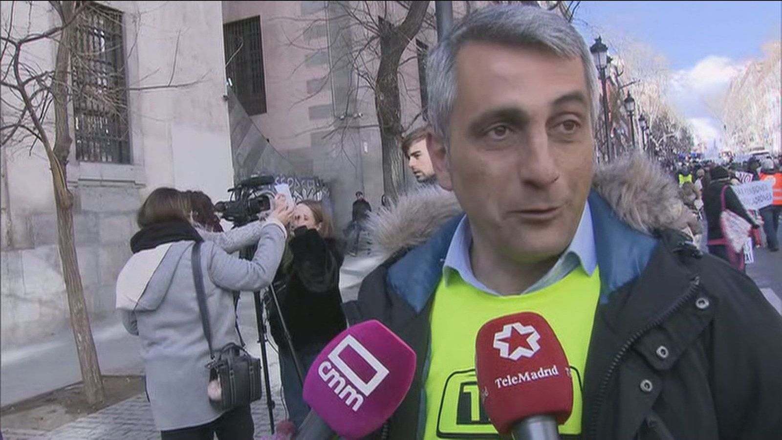 El sector del taxi estudia demandar a las VTC por "competencia desleal"