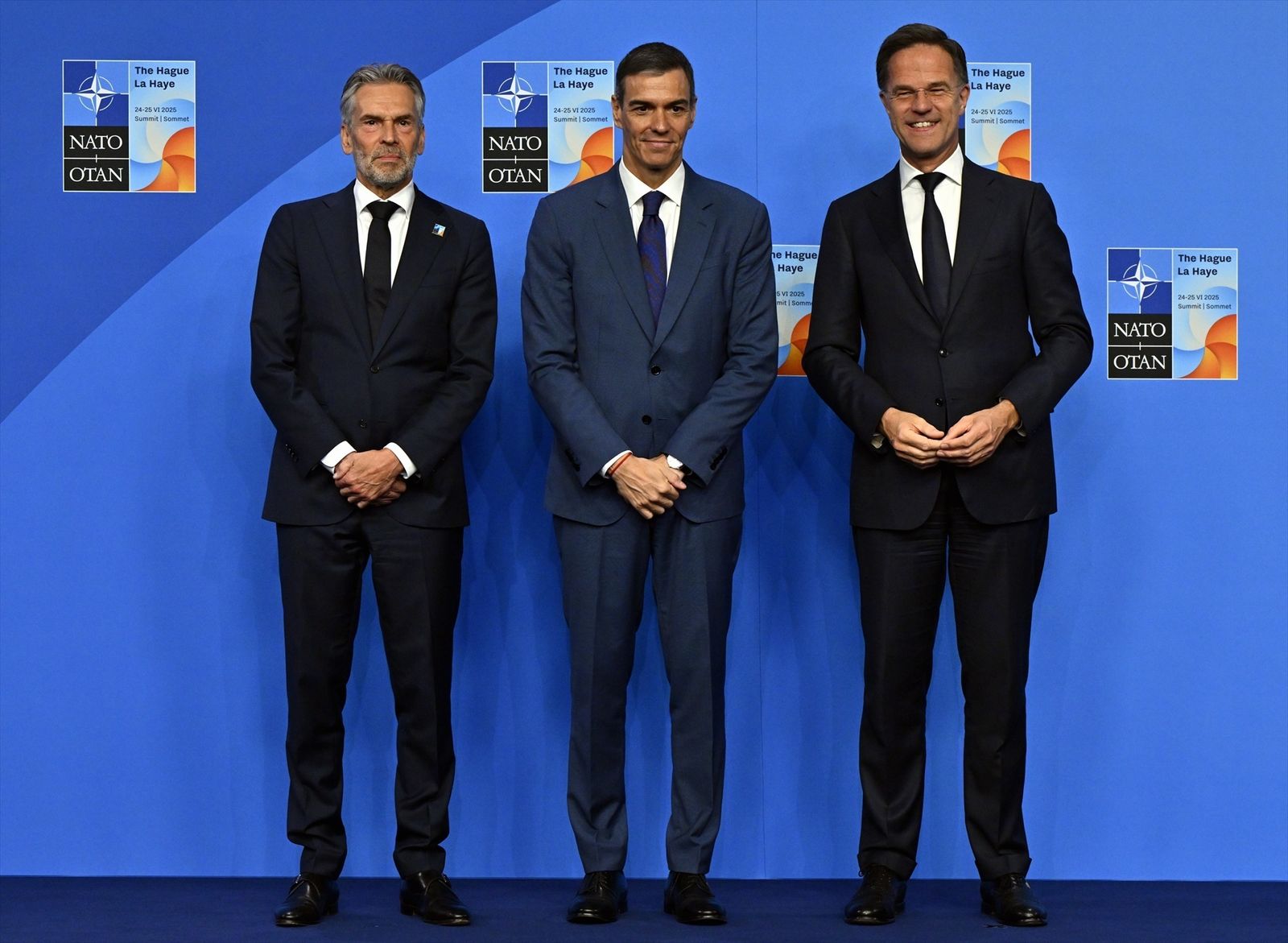 Dick Schoof, Pedro Sánchez y  Mark Rutte, durante la cumbre de la OTAN