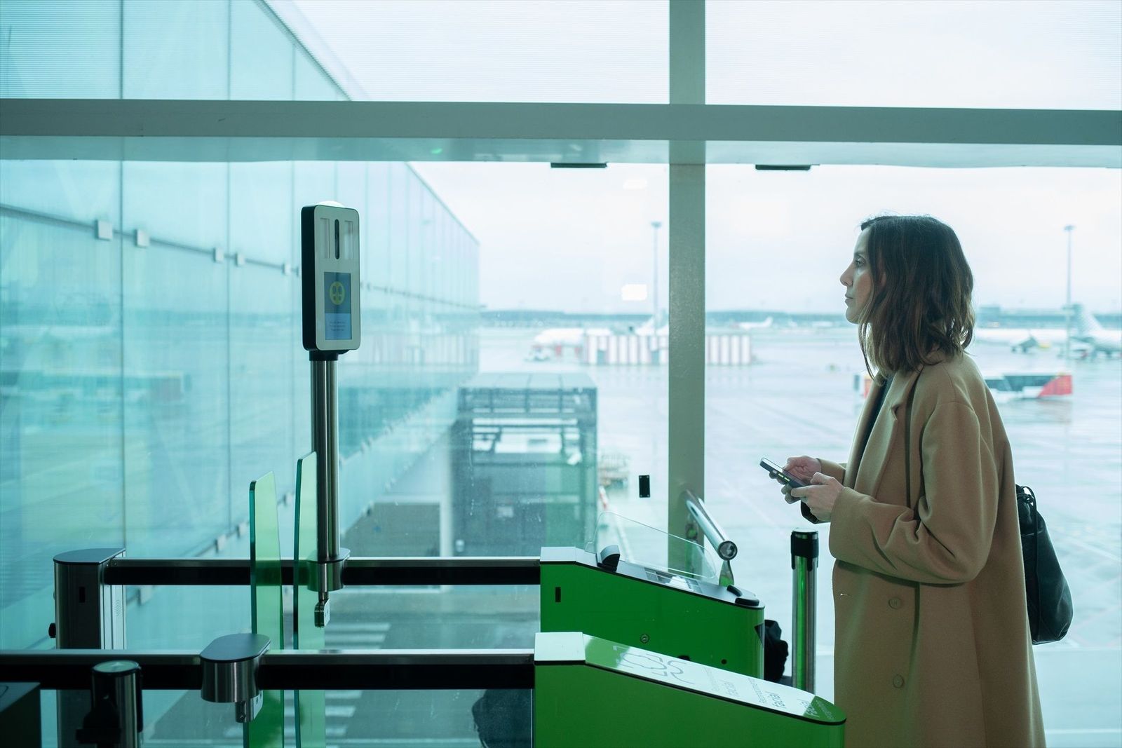 ¿Subirte a un avión 'por la cara', sin enseñar el DNI ni la tarjeta de embarque ? Sí, ya se puede, en Madrid