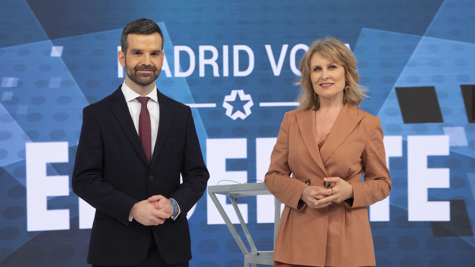 María Rey y Jon Ariztimuño conducirán el debate electoral en Telemadrid este miércoles 21 de abril