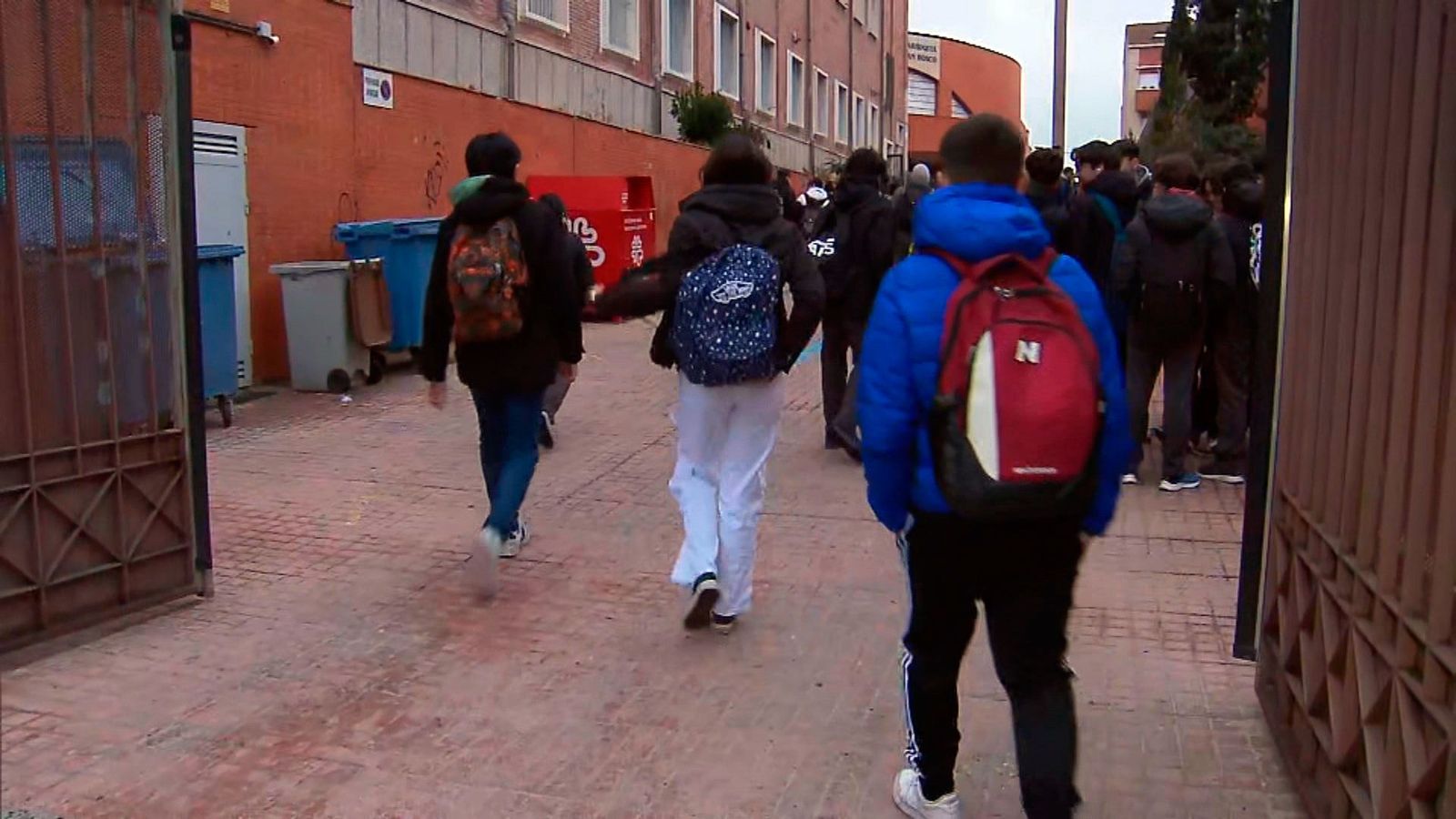 Alumnos de un colegio del Paseo de Extremadura, amenazados por los Dominican Don't Play