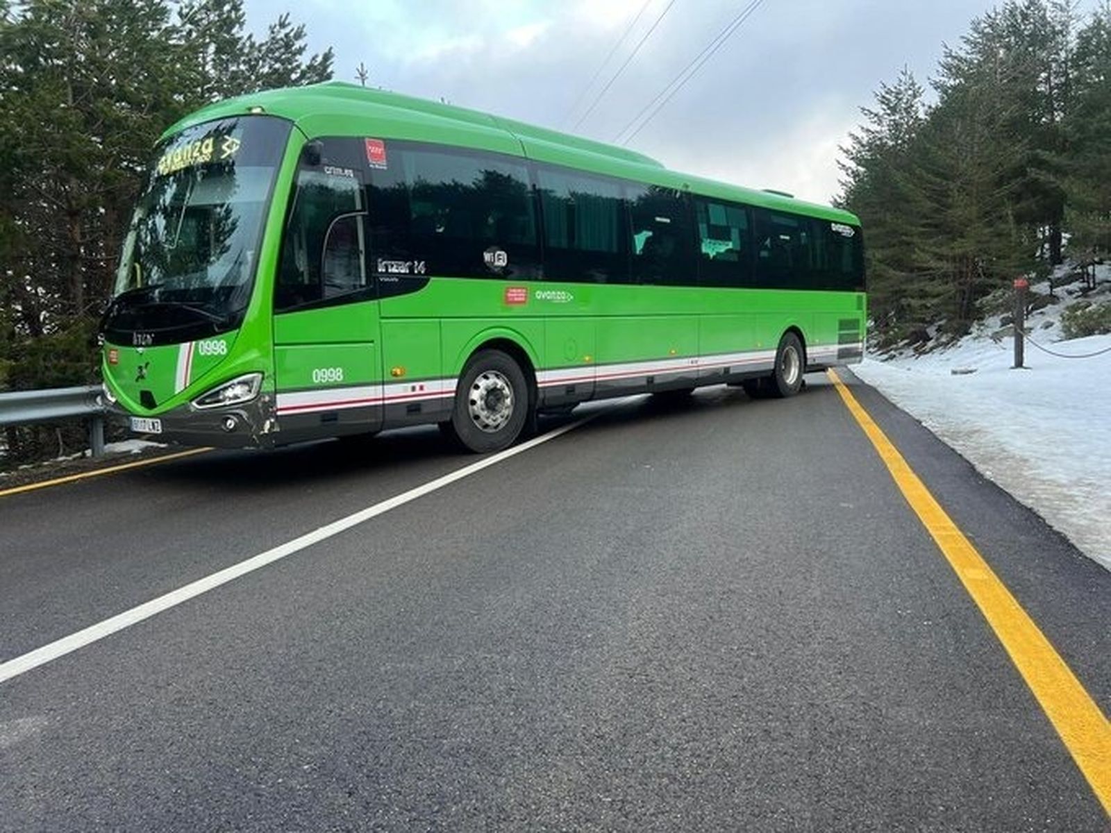 Autobús interurbano en la Sierra