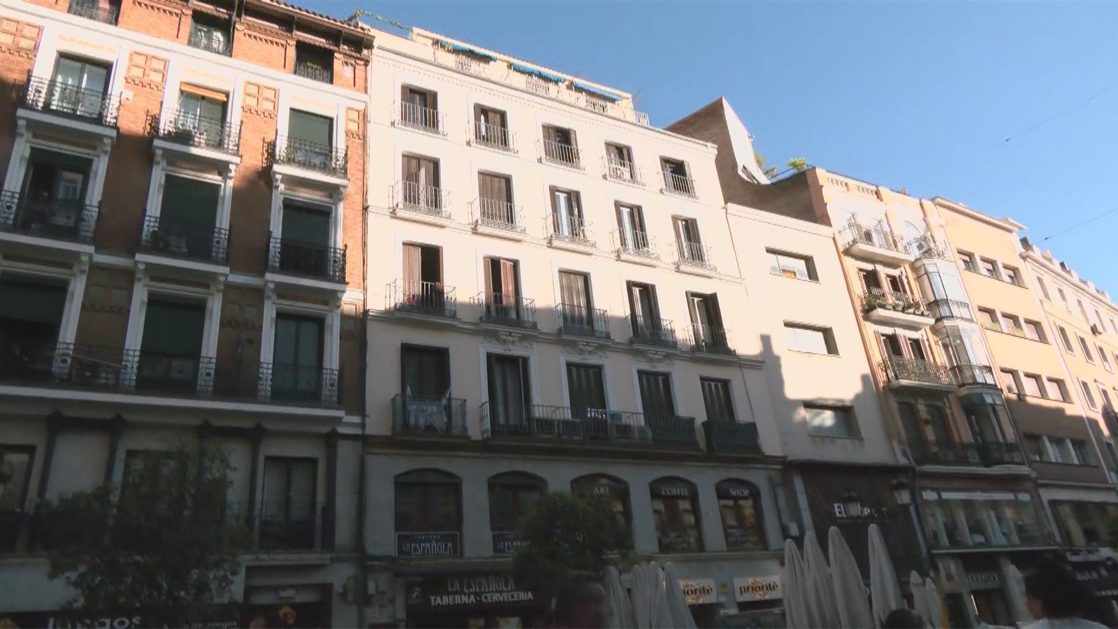 Detenido en la calle Montera un hombre atrincherado que amenazaba con explotar una bombona de butano