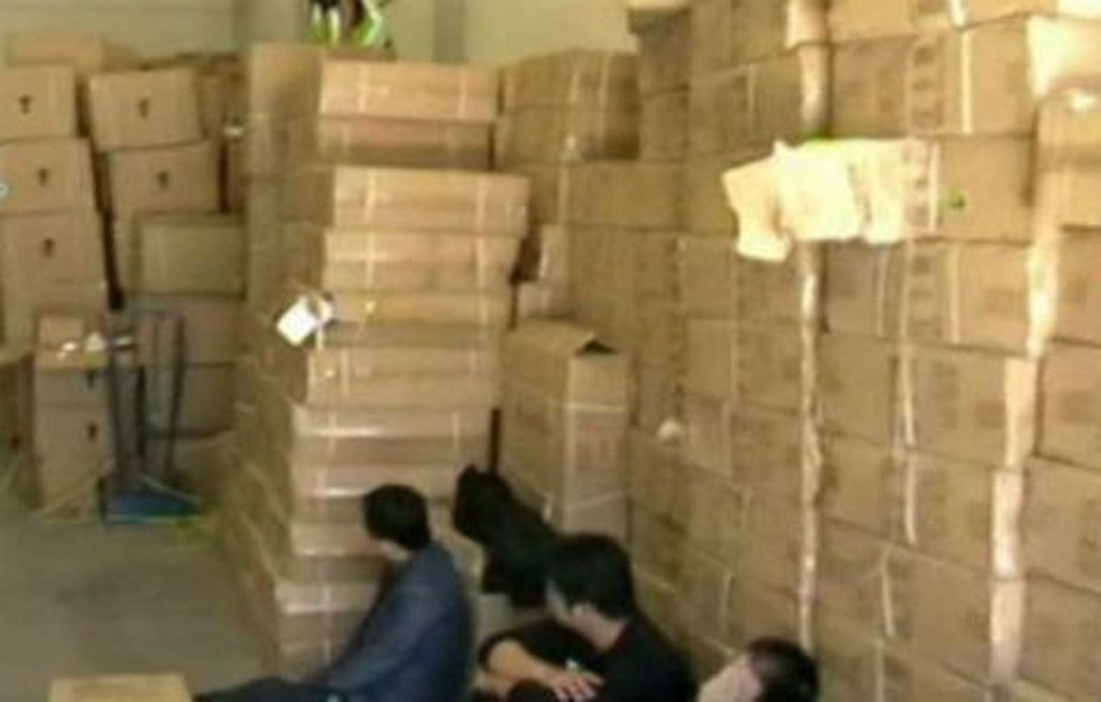 Detenidos seis chinos con 400.000 productos falsificados para su venta