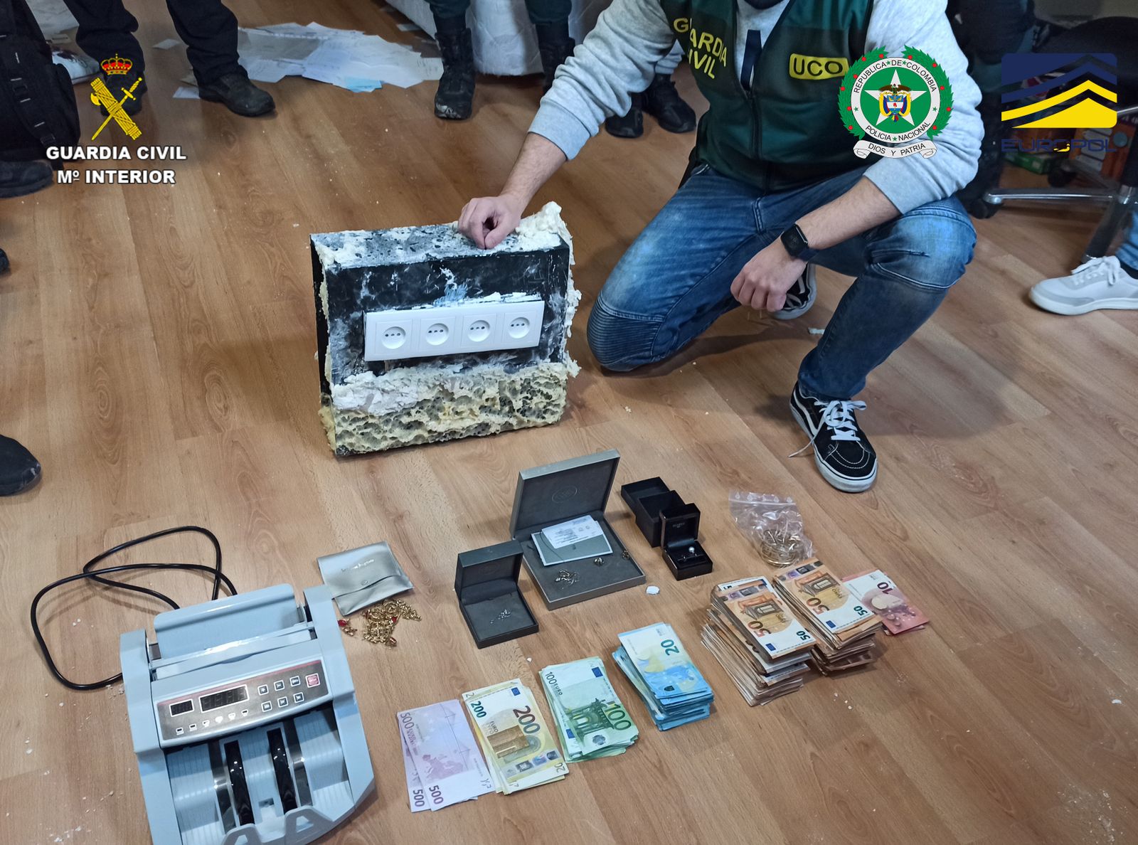 Cae un red de estafa de criptomonedas
