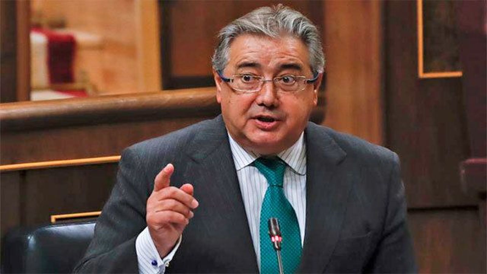 Zoido: En los CIE no se tortura ni se vulneran derechos humanos