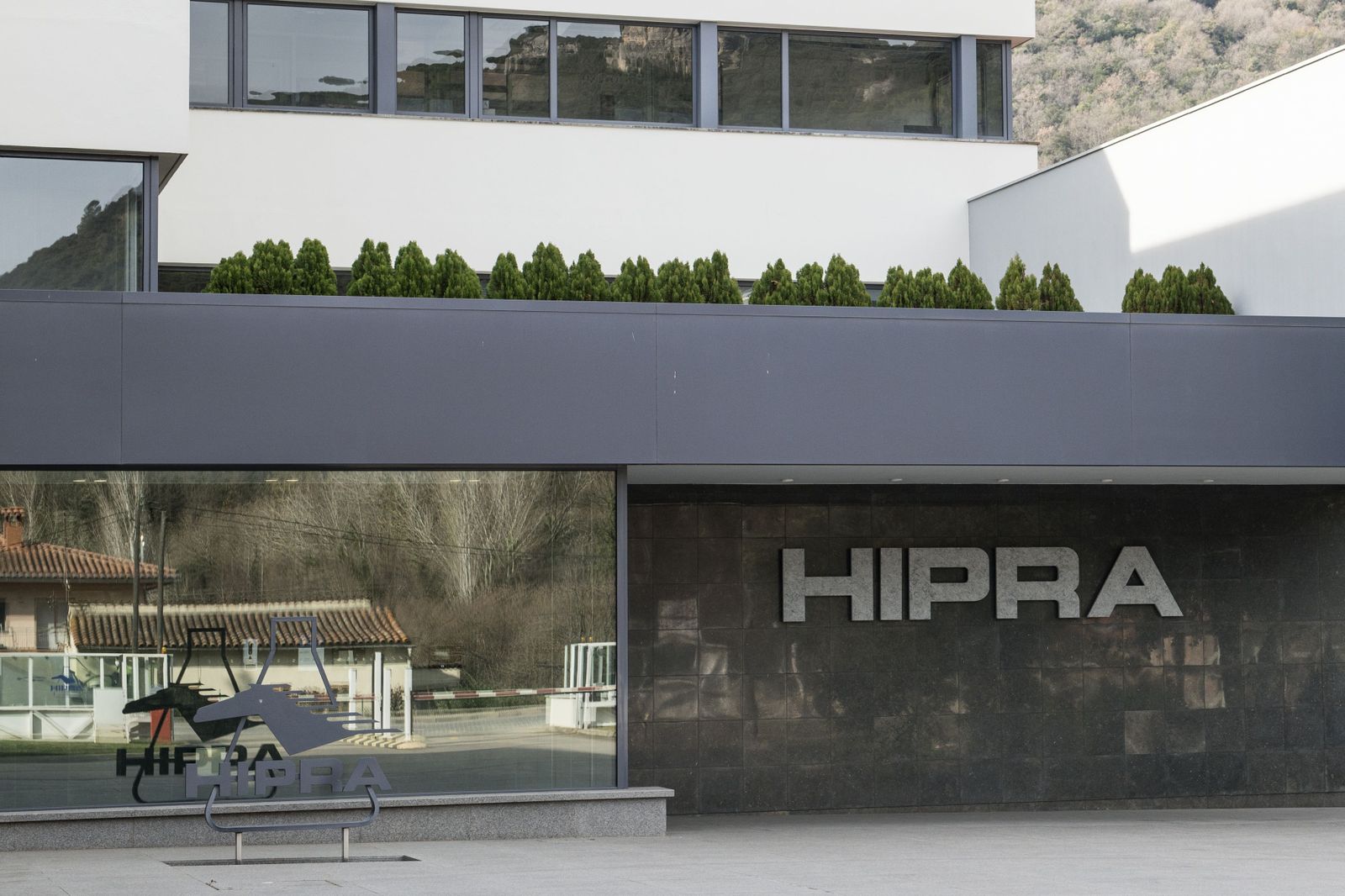Bruselas apuesta por la compra de 250 millones de dosis de la vacuna Hipra