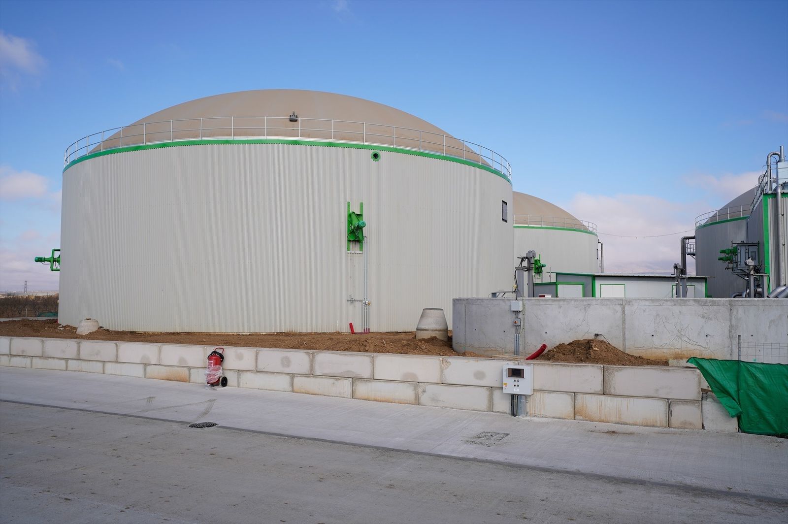 Instalaciones de la planta agroindustrial de biometano de AGR en La Calahorra, Granada