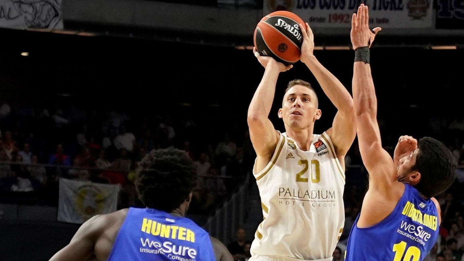 Jaycee Carroll ante el Maccabi