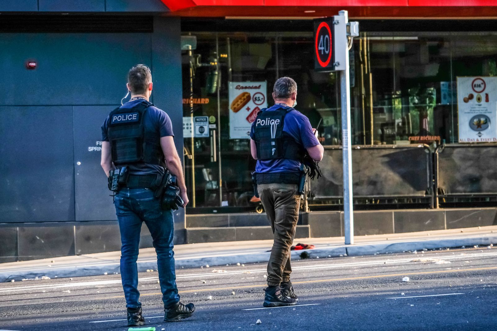 Dos agentes de la policía australiana