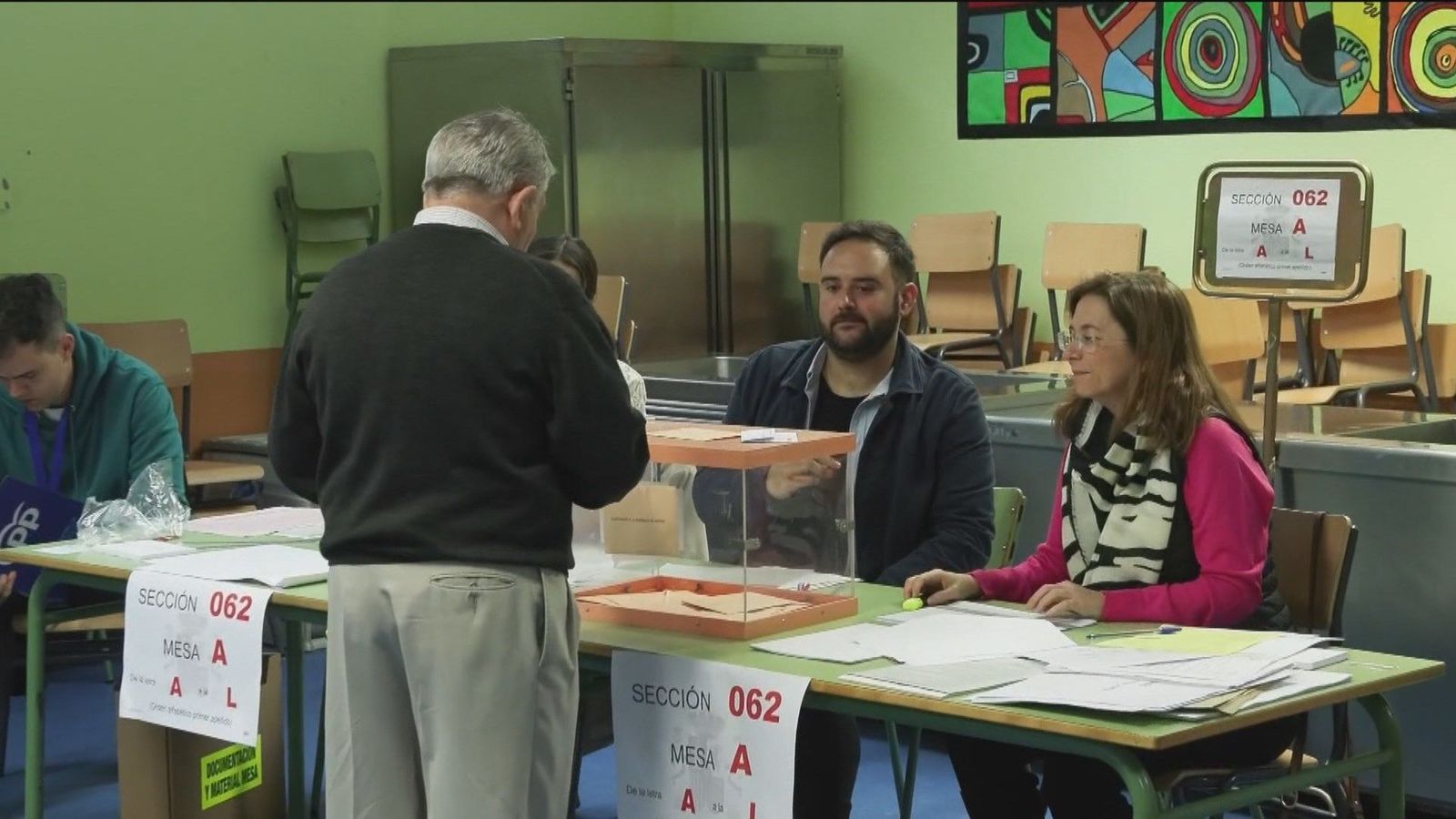 El calor obliga a trasladar colegios electorales el 23-J