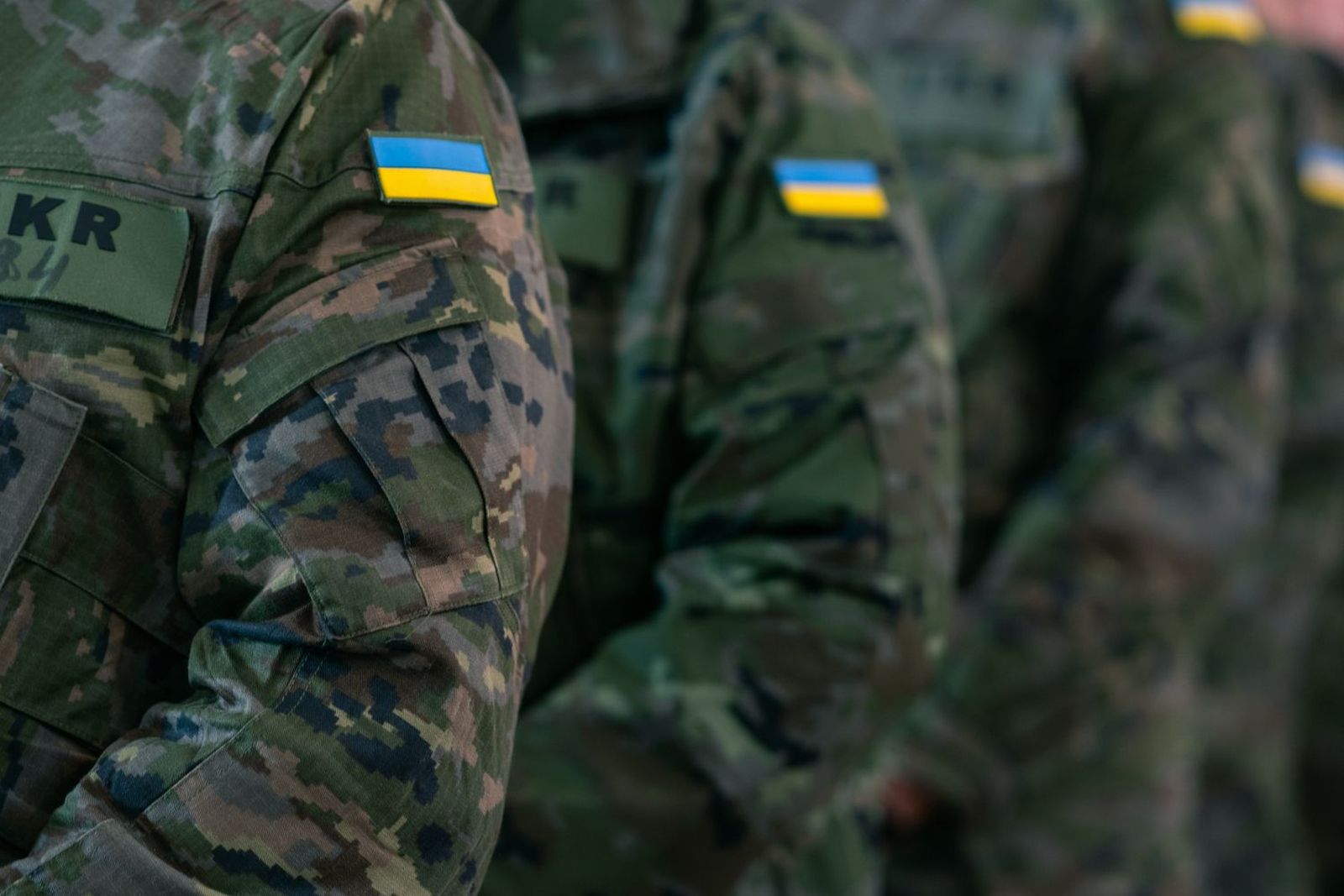 España seguirá apoyando a Ucrania pero no se define sobre el envío de tropas