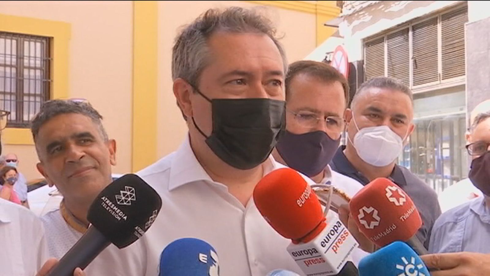 Juan Espadas en la votación de las Primarias del PSOE andaluz