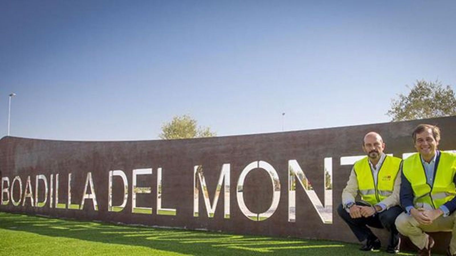 Inauguran la nueva rotonda de acceso a Boadilla del  Monte por la M-513