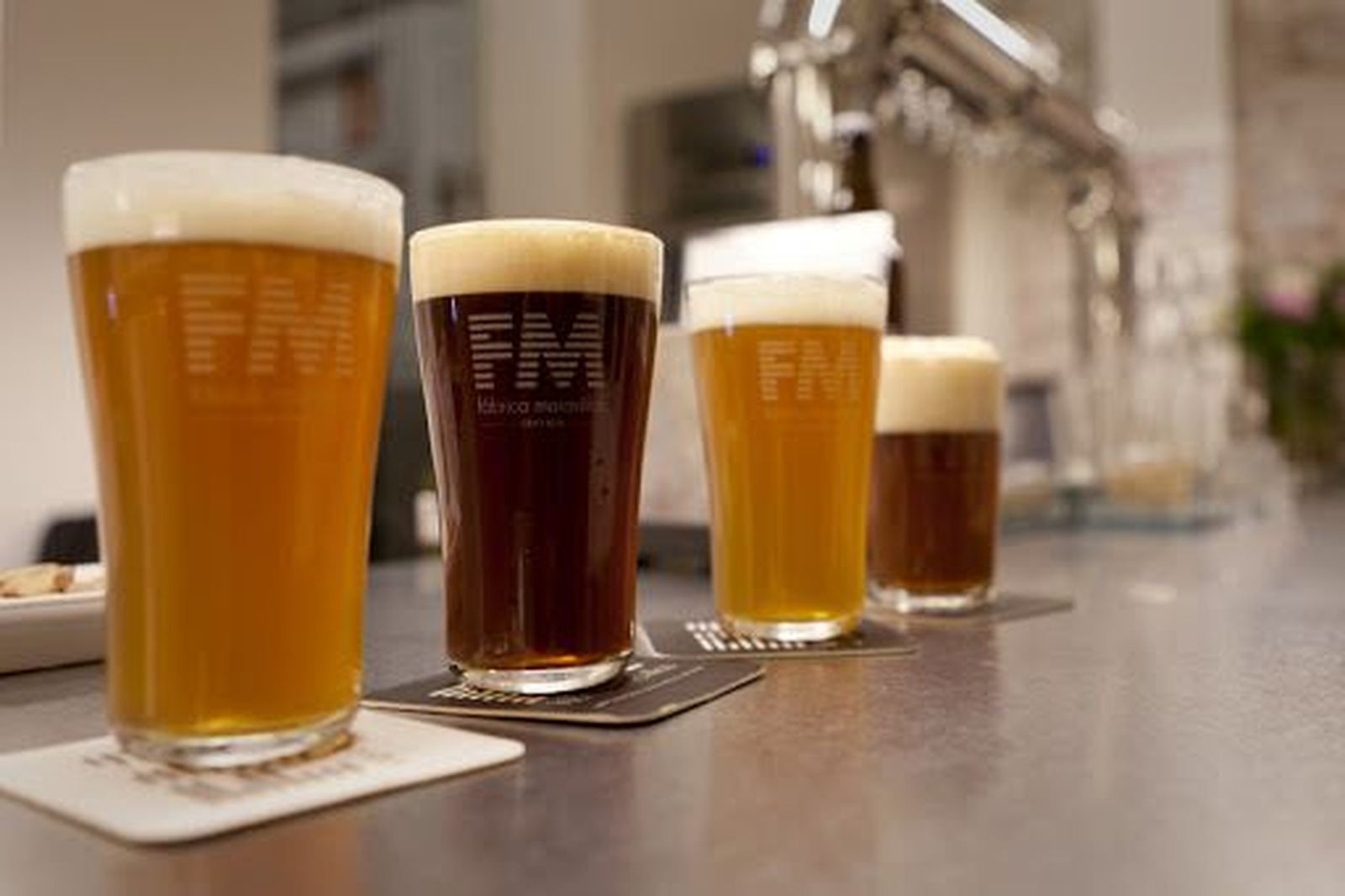 El último bar de Malasaña que produce su propia cerveza