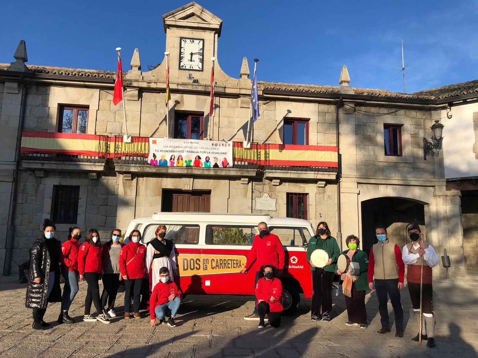 'Dos en la carretera' en Guadarrama
