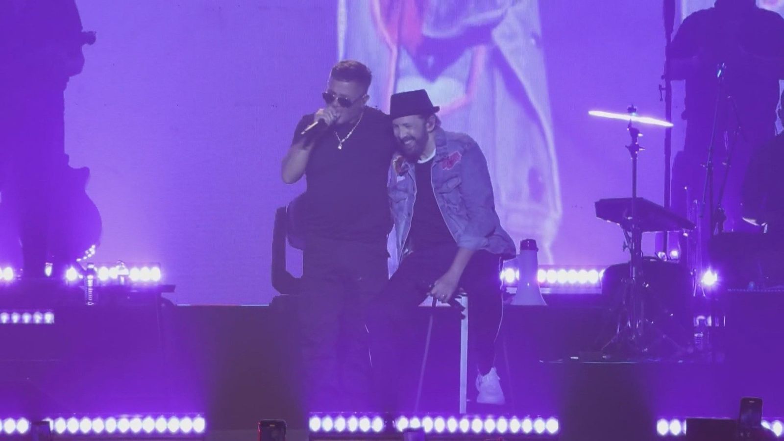 Alejandro Sanz sorprende en el concierto de Juan Luis Guerra ante un Movistar Arena entregado