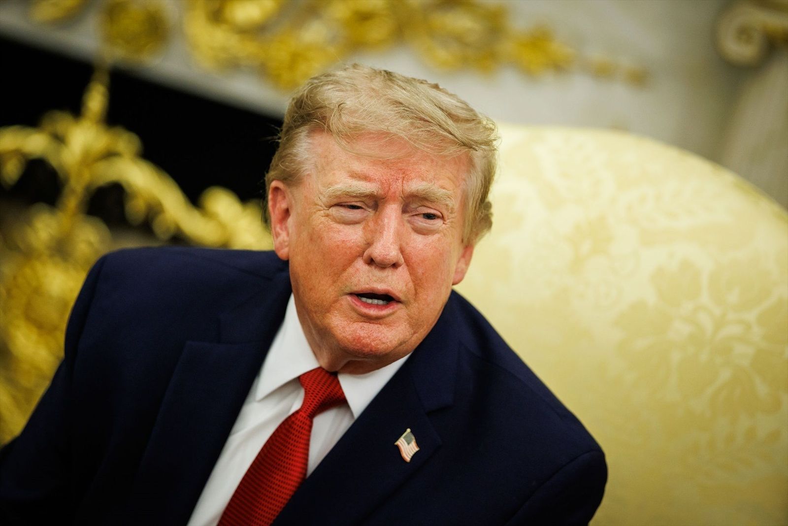 Trump amenaza con bombardear Omán para garantizar el acceso a Ormuz