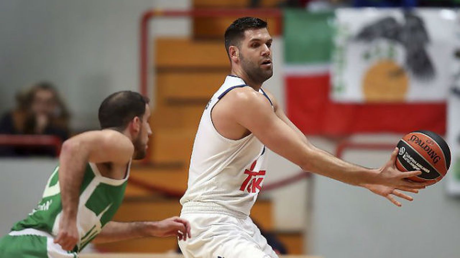 felipe_reyes0902.jpg