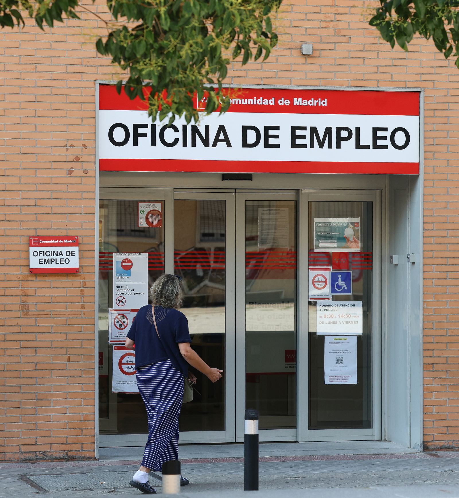 España suma 468.100 empleos en 2024 y recorta la tasa de paro al 10,6%