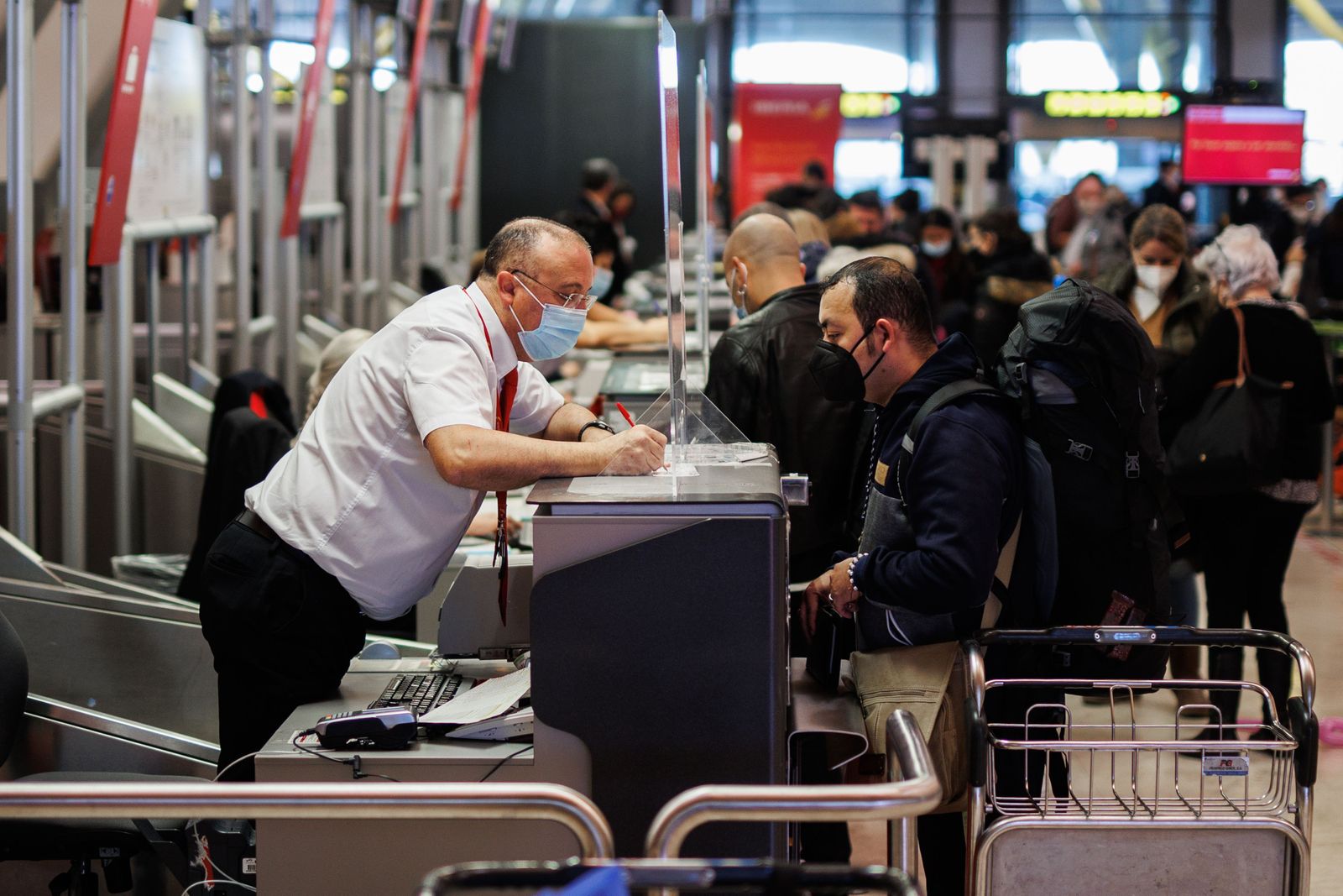 Europa cambia las restricciones por covid para los viajeros