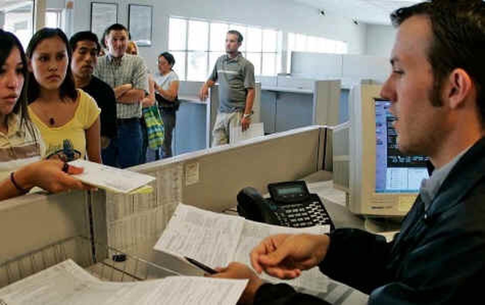 El Reglamento de la ley de Extranjería entra en vigor el próximo jueves