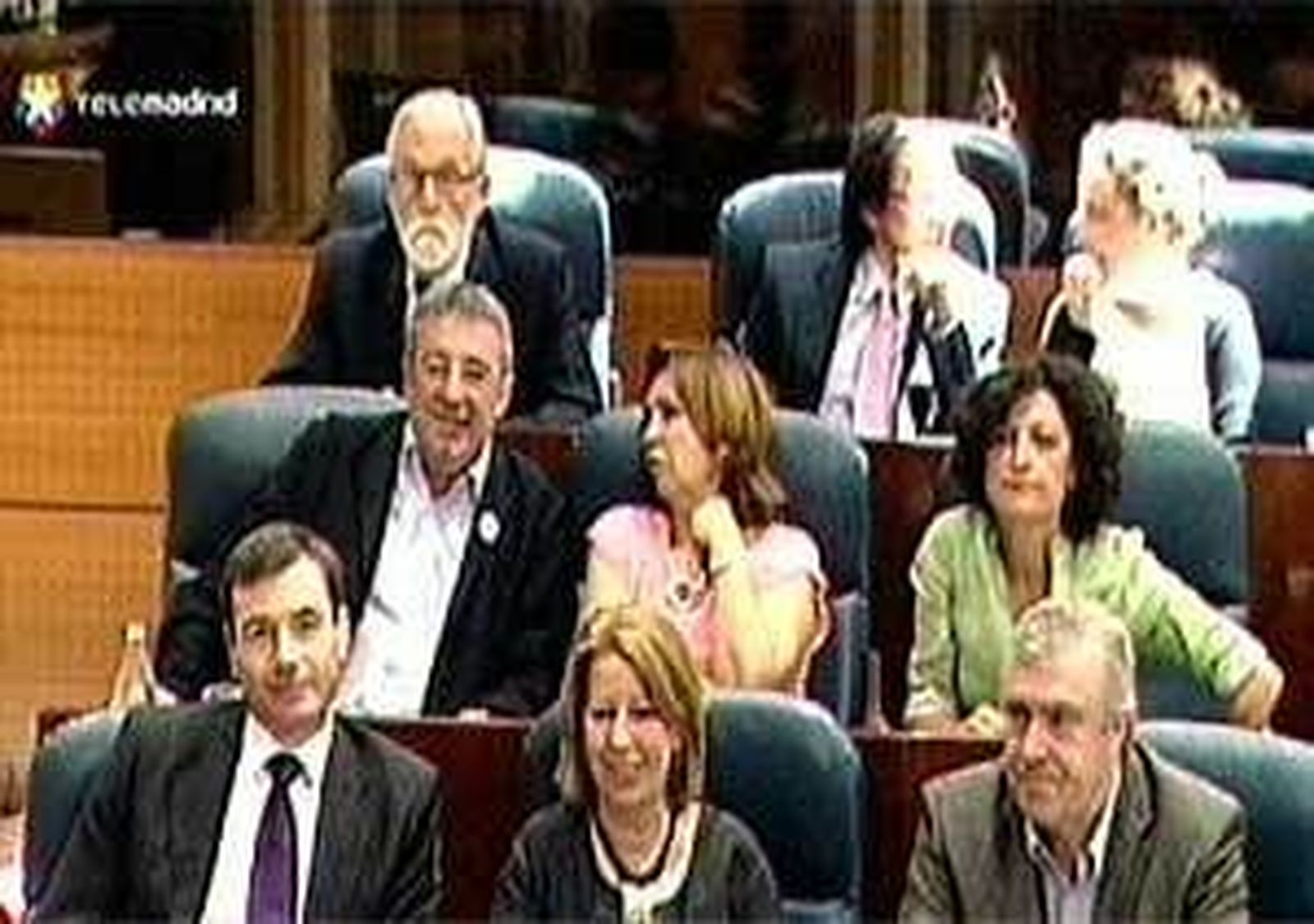 Los portavoces de los grupos de oposición se muestran reticentes ante la reforma electoral propuesta por Aguirre