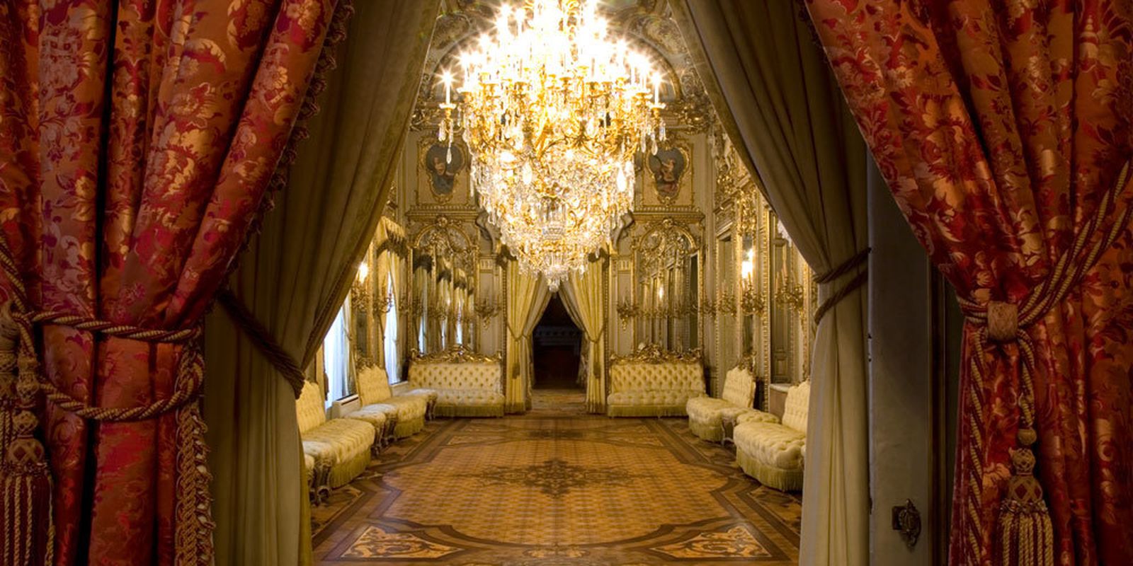 Interior del Palacio Fernán Núñez