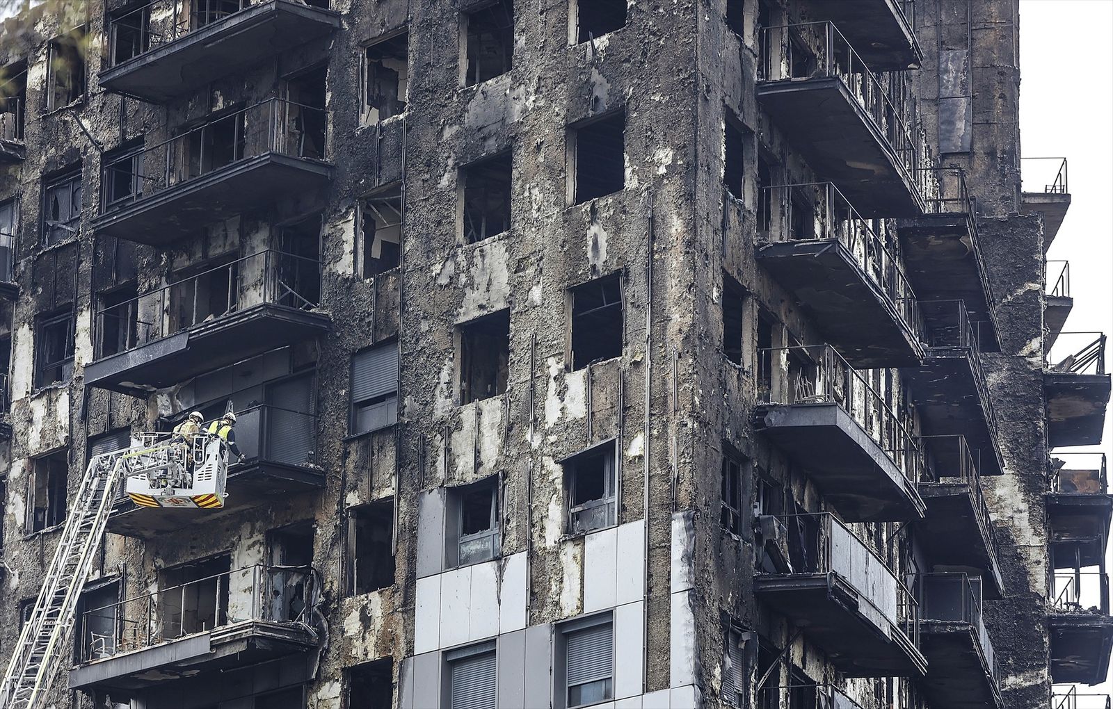 Edificio incendiado en Valencia
