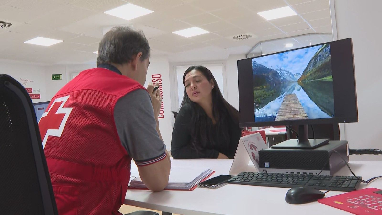 Cruz Roja atiende a 1.000 niños en la capital con el apoyo del Ayuntamiento de Madrid