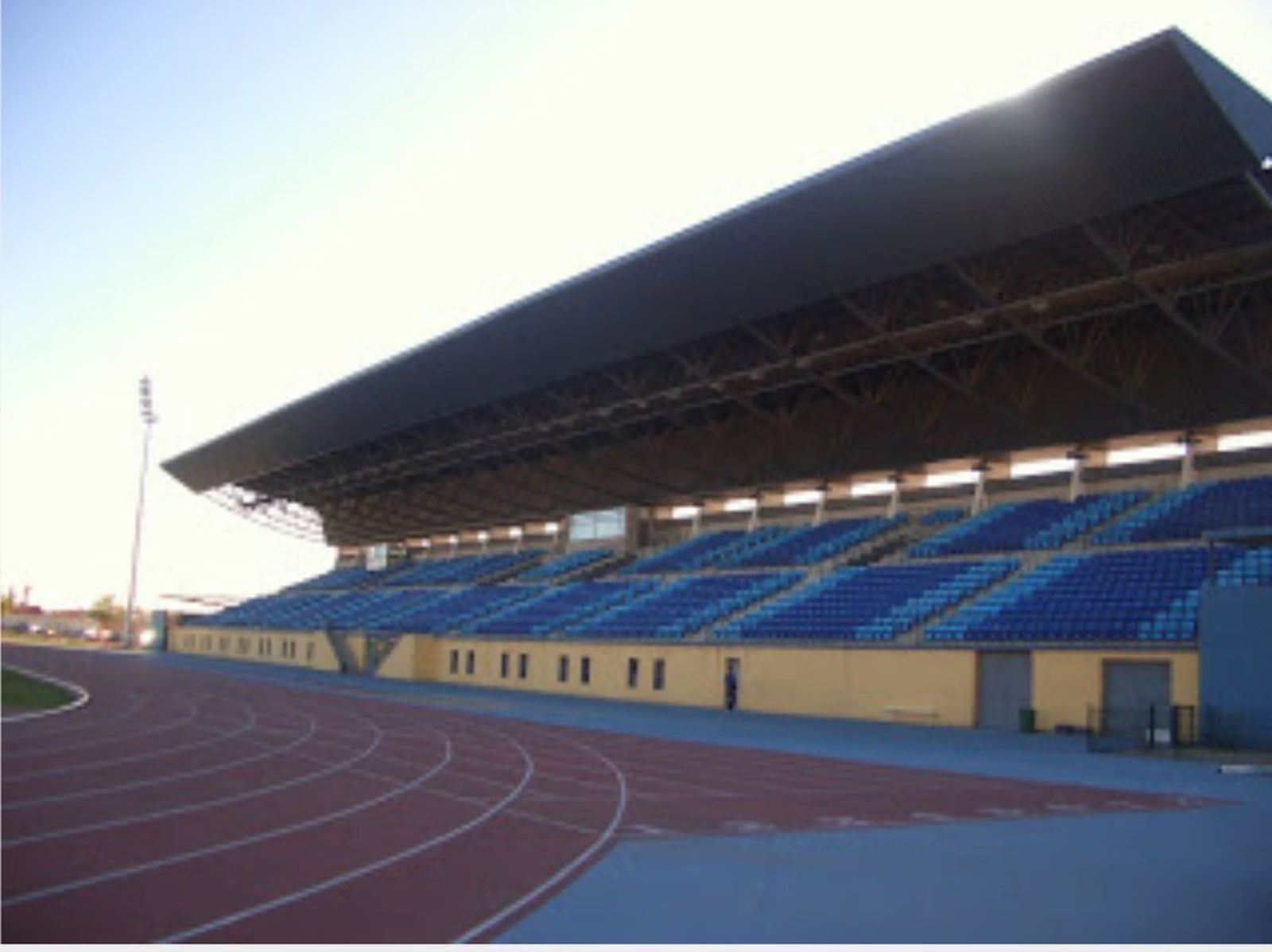 Estadio de atletismo de la URJC