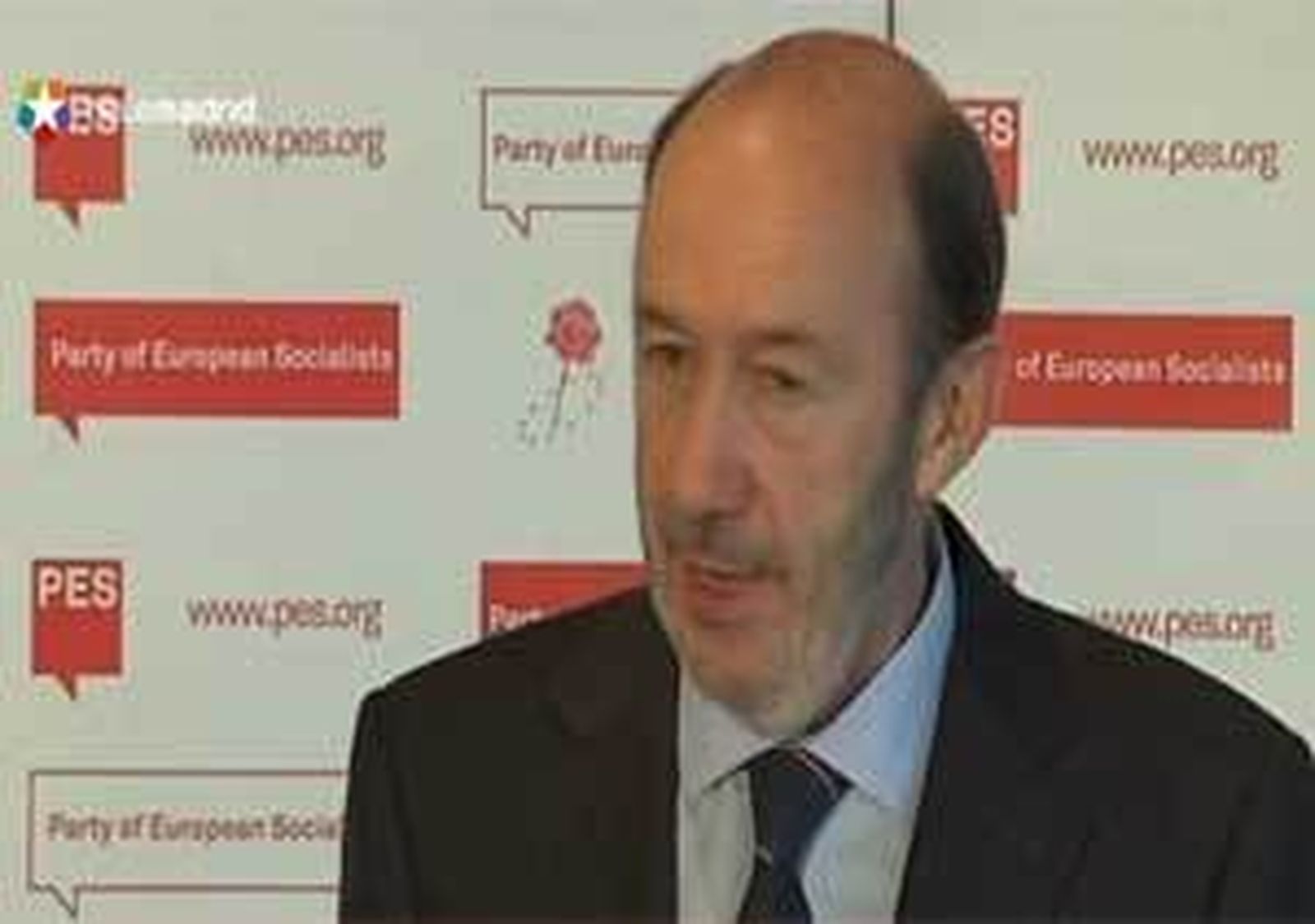 Rubalcaba: la política de Hollande va a España "como anillo al dedo"