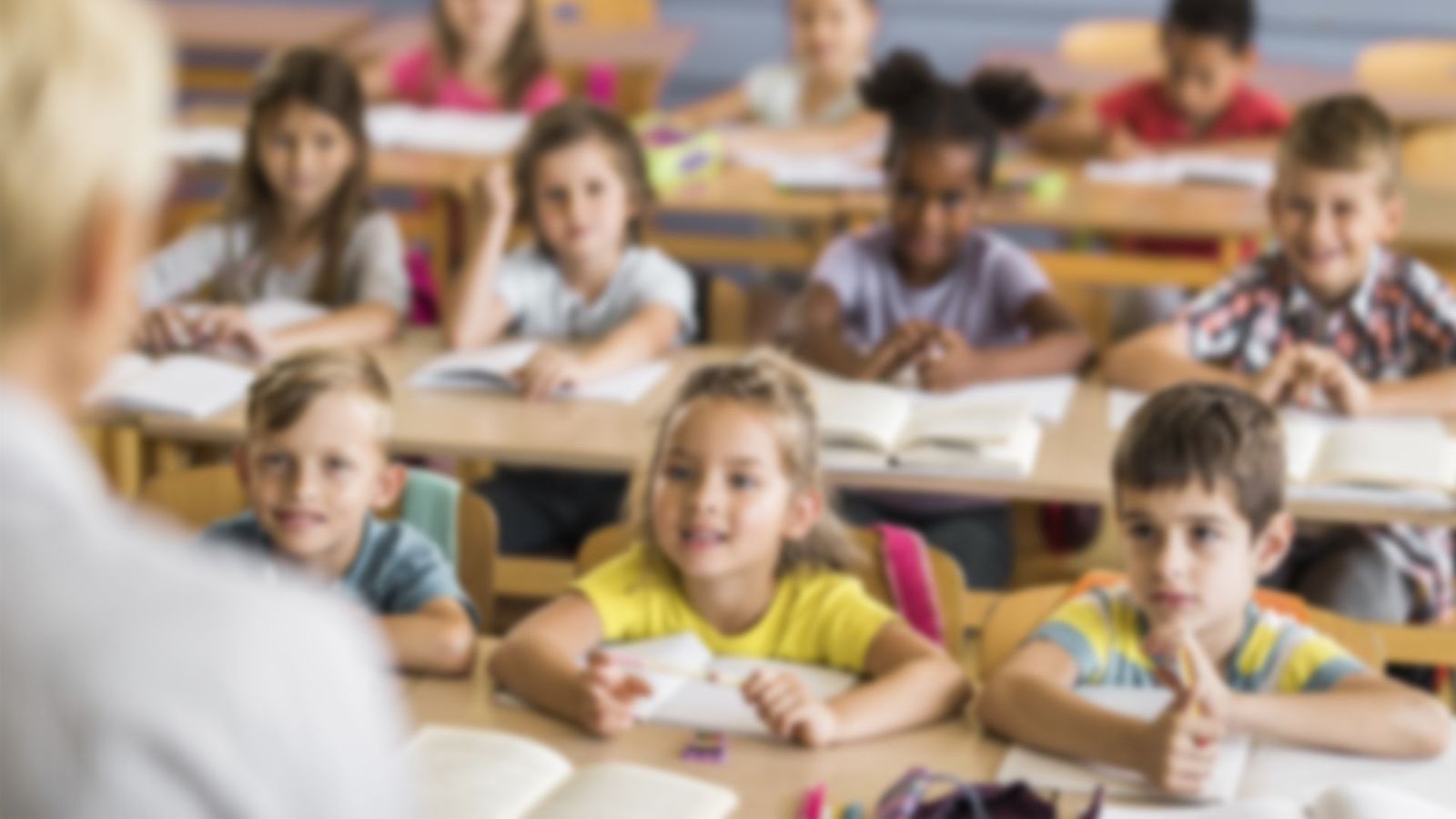 Cada vez más colegios permiten a los abuelos acompañar a los niños