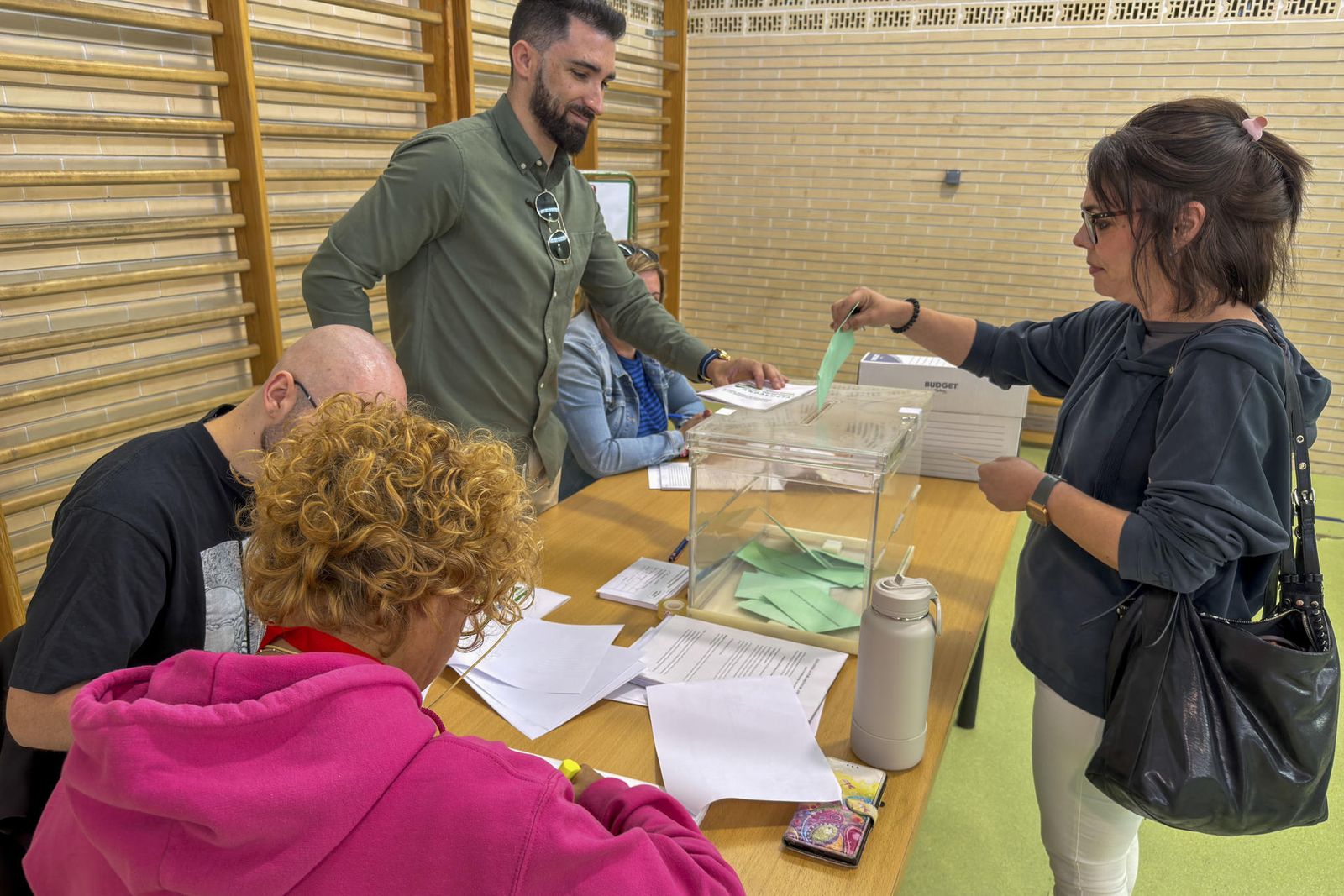 Constituidas el 100% de las mesas electorales en Andalucía