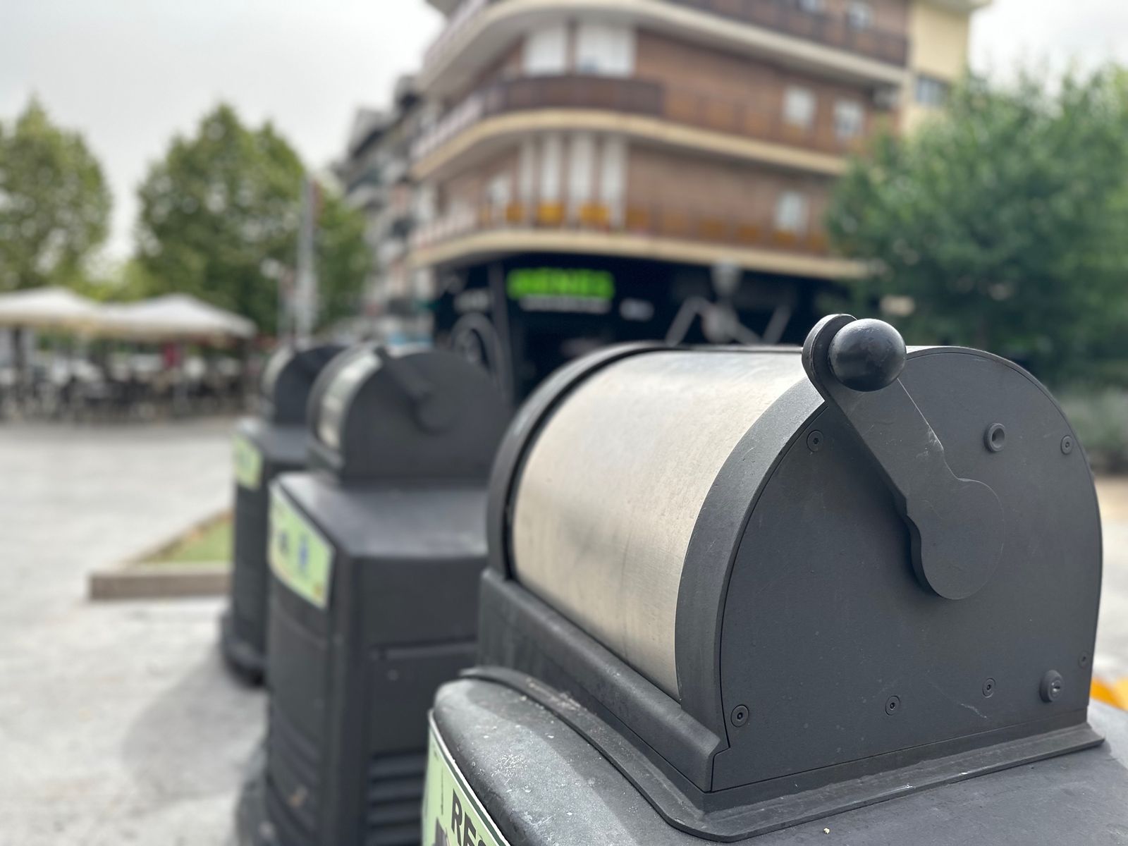 Buzones del sistema de recogida neumática de basuras en Majadahonda