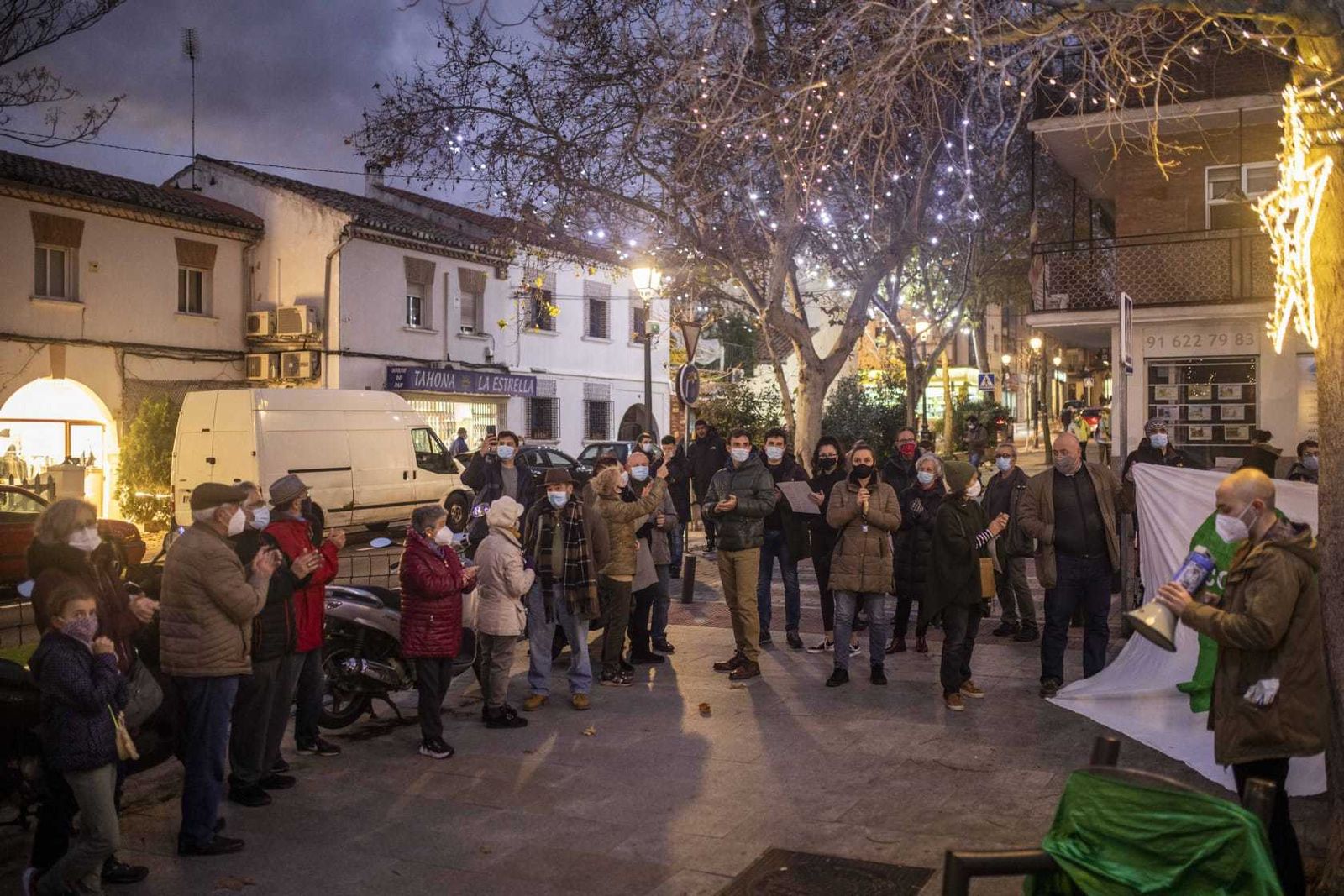 Protesta en Aravaca por la paralización del IES 'Ana Frank'