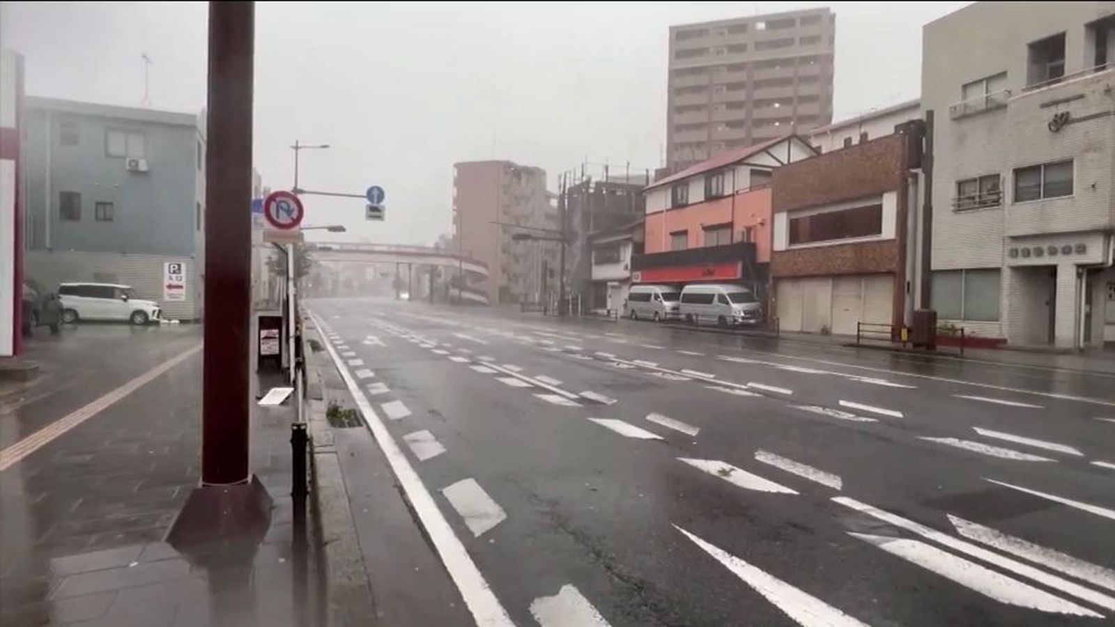 Más de ocho millones de evacuados en Japón por la llegada del tifón Nanmadol