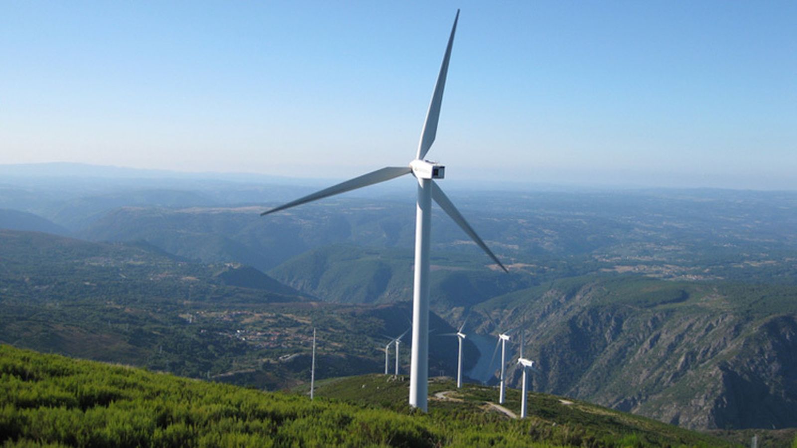 Campo de aerogeneradores