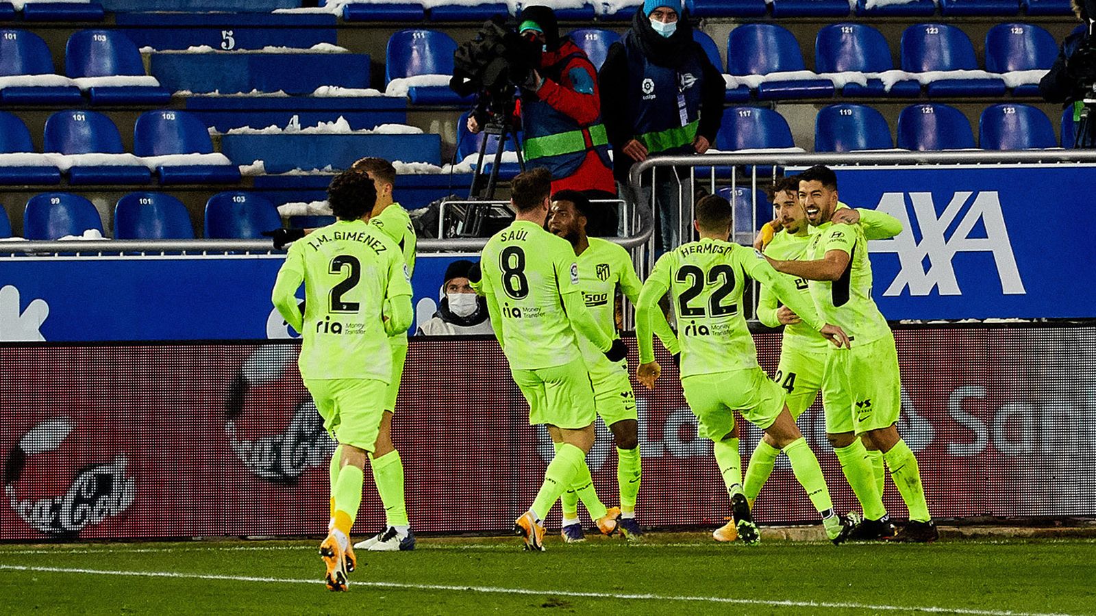 El Atleti, un líder sólido en Mendizorroza tras el gol postrero de Suárez ante el Alavés