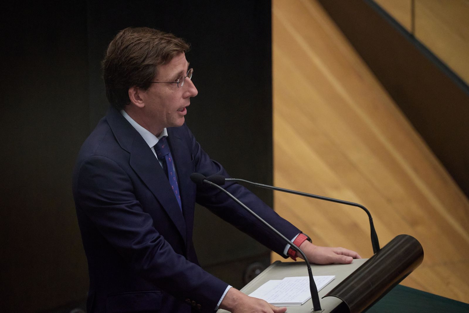 Almeida interviene en el pleno del Ayuntamiento