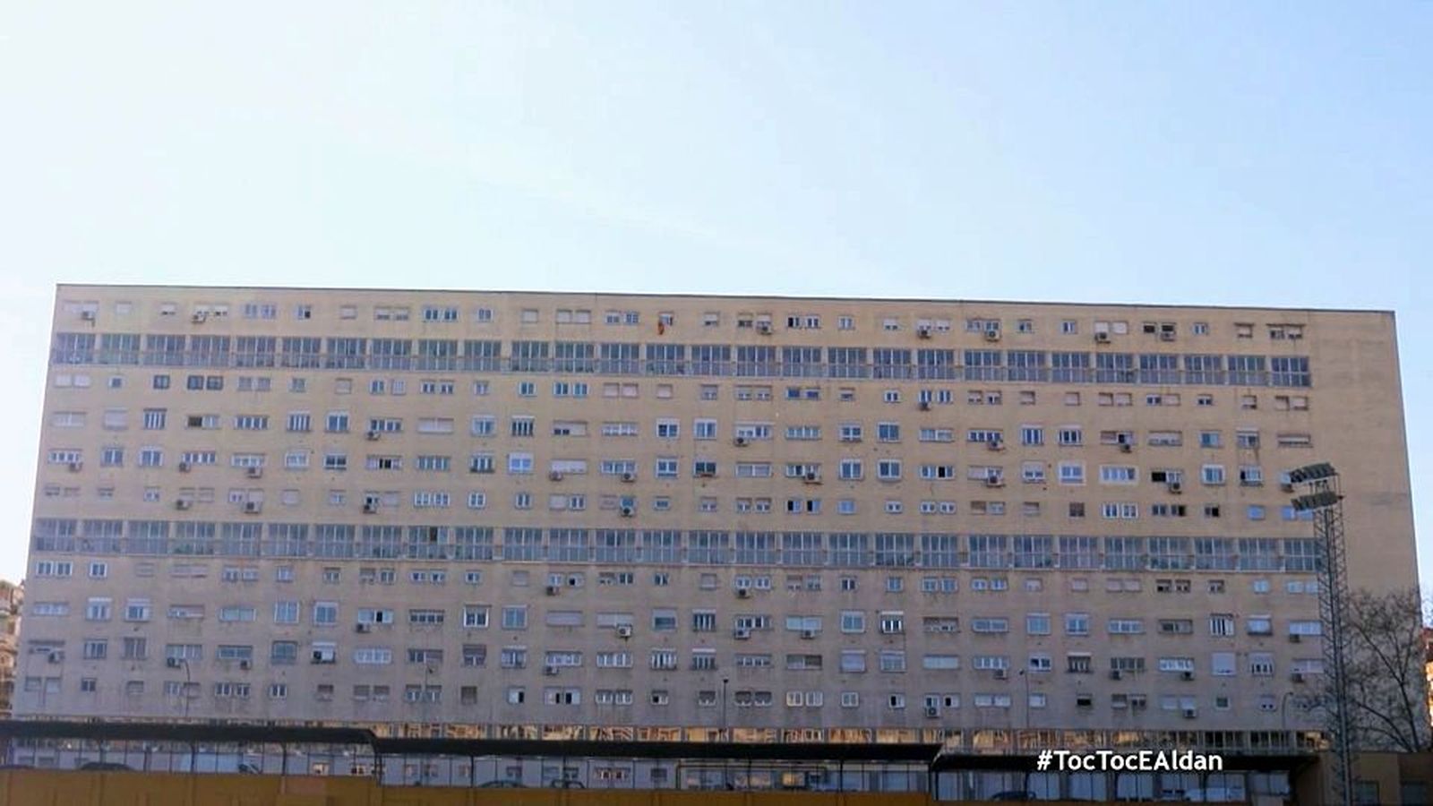 Un dúplex decorado con obras rescatadas de Wallapop, en el barrio de la Concepción