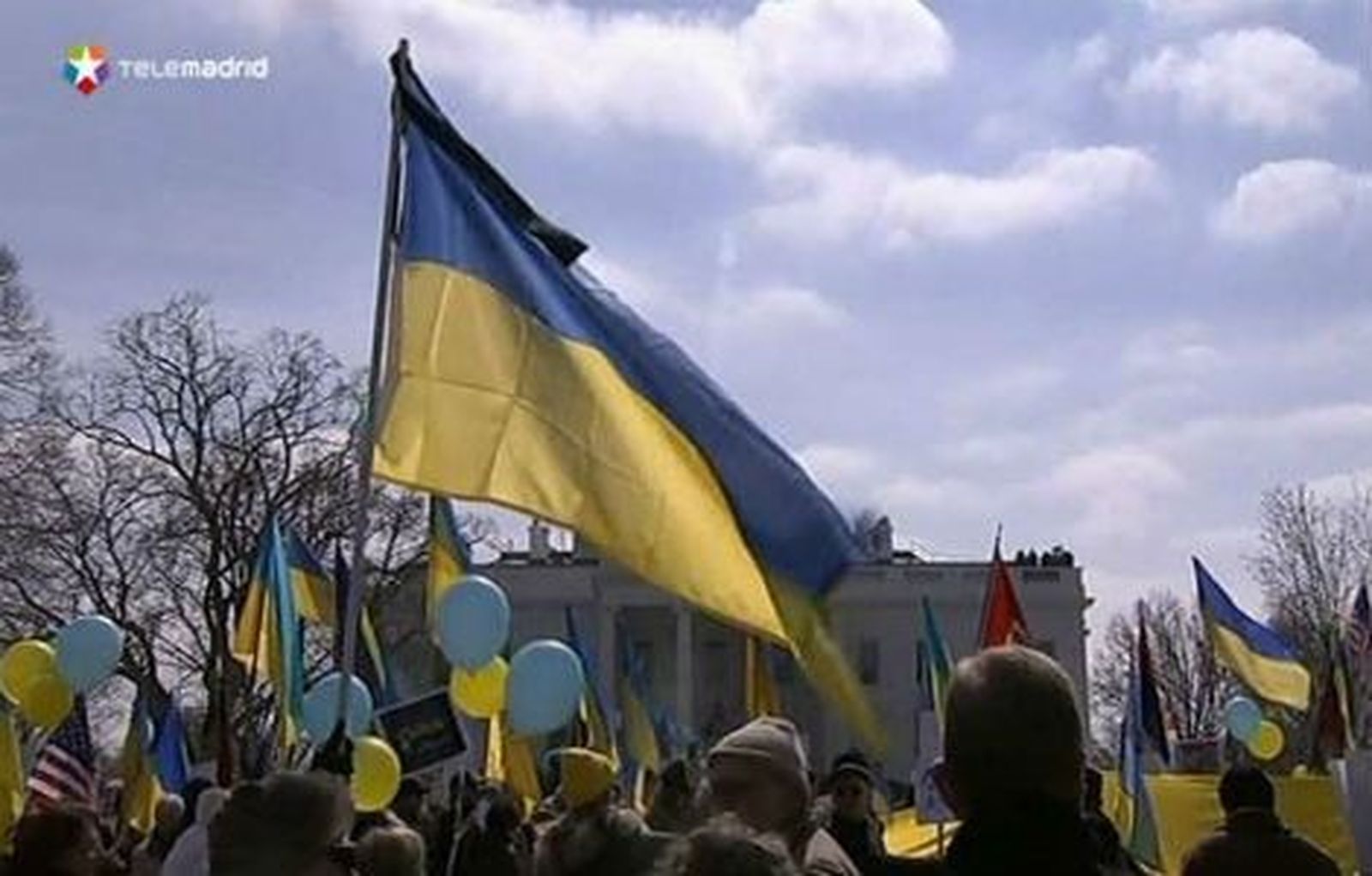 El Parlamento ruso dice que respaldará la opción que tome de Crimea