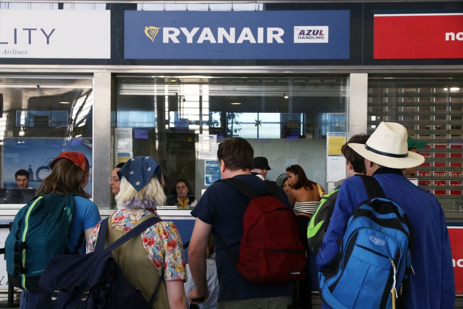 Ryanair mantiene la convocatoria de huelga