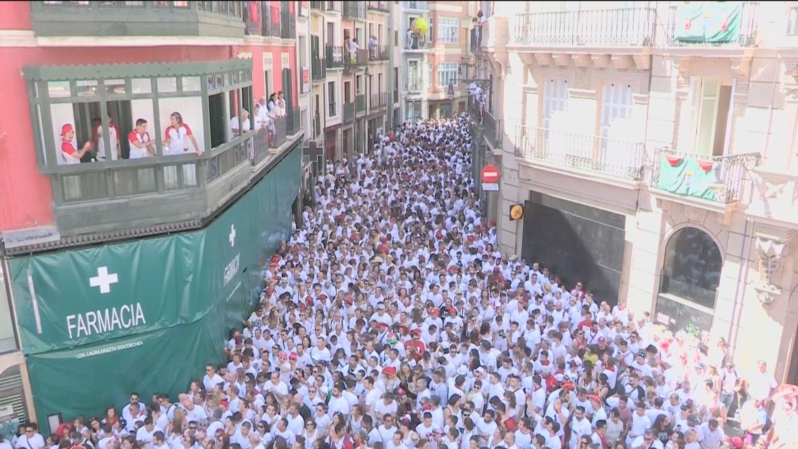 Sanfermines, Fallas, Semana Santa... El coronavirus rompe las previsiones optimistas de este primer tramo de 2021