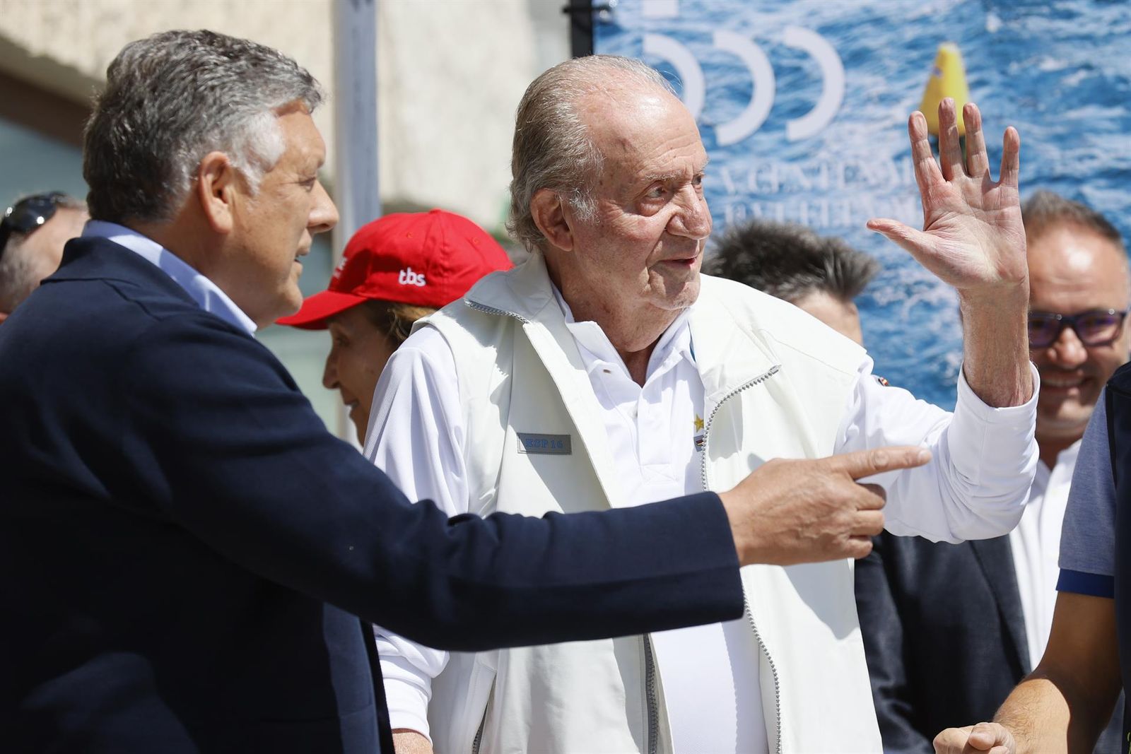 El alcalde de Sanxenxo junto al rey Juan Carlos