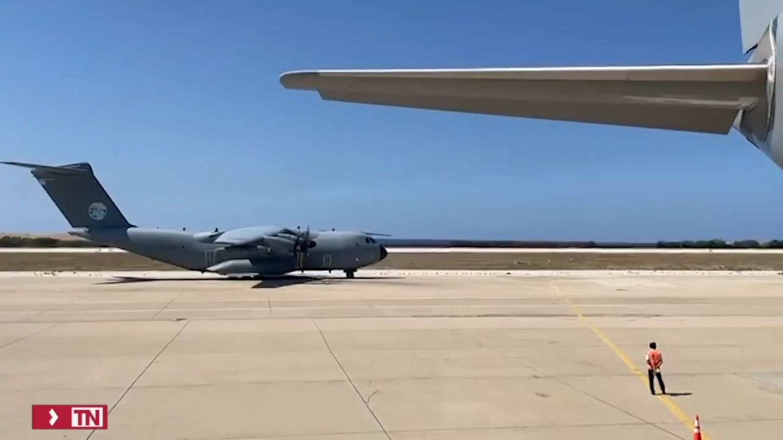 El tercer avión enviado por el Gobierno abandona Beirut  con 68 personas, entre españoles y de otras nacionalidades