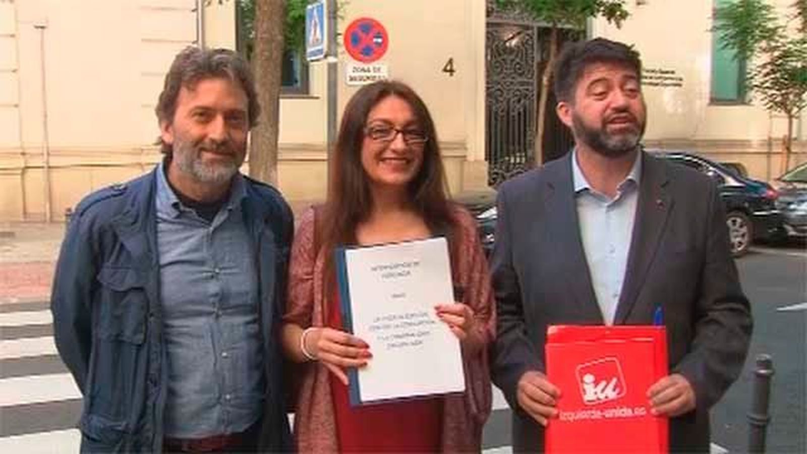 IU denuncia en Fiscalía al Gobierno de Cifuentes por los contratos menores